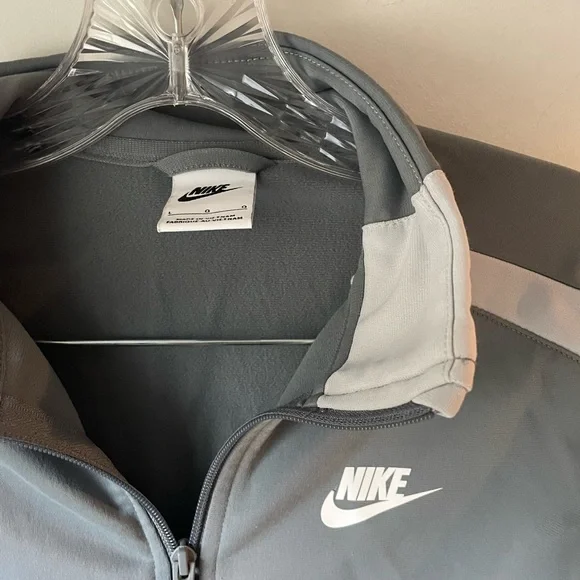 Nike Grey Youth Zip Up Jacket Large - Picture 2 of 5